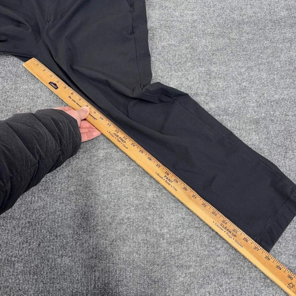 Lululemon‎ Commission Pant Slim Men 33x28 Dark Gray Chino Golf Stretch *READ*